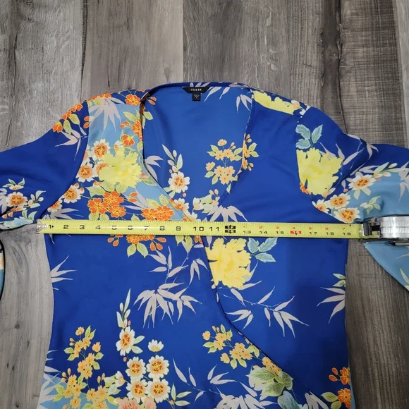 Guess Cross Over Floral Top - Picture 5 of 12
